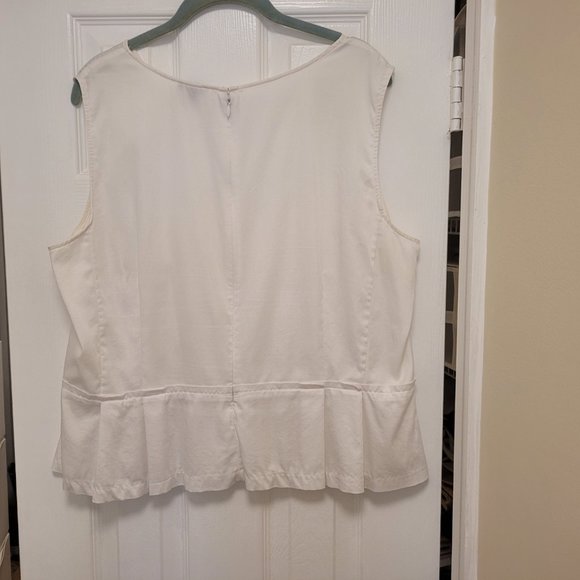 Classic Ann Taylor White Top w/ Peplum - Picture 7 of 10